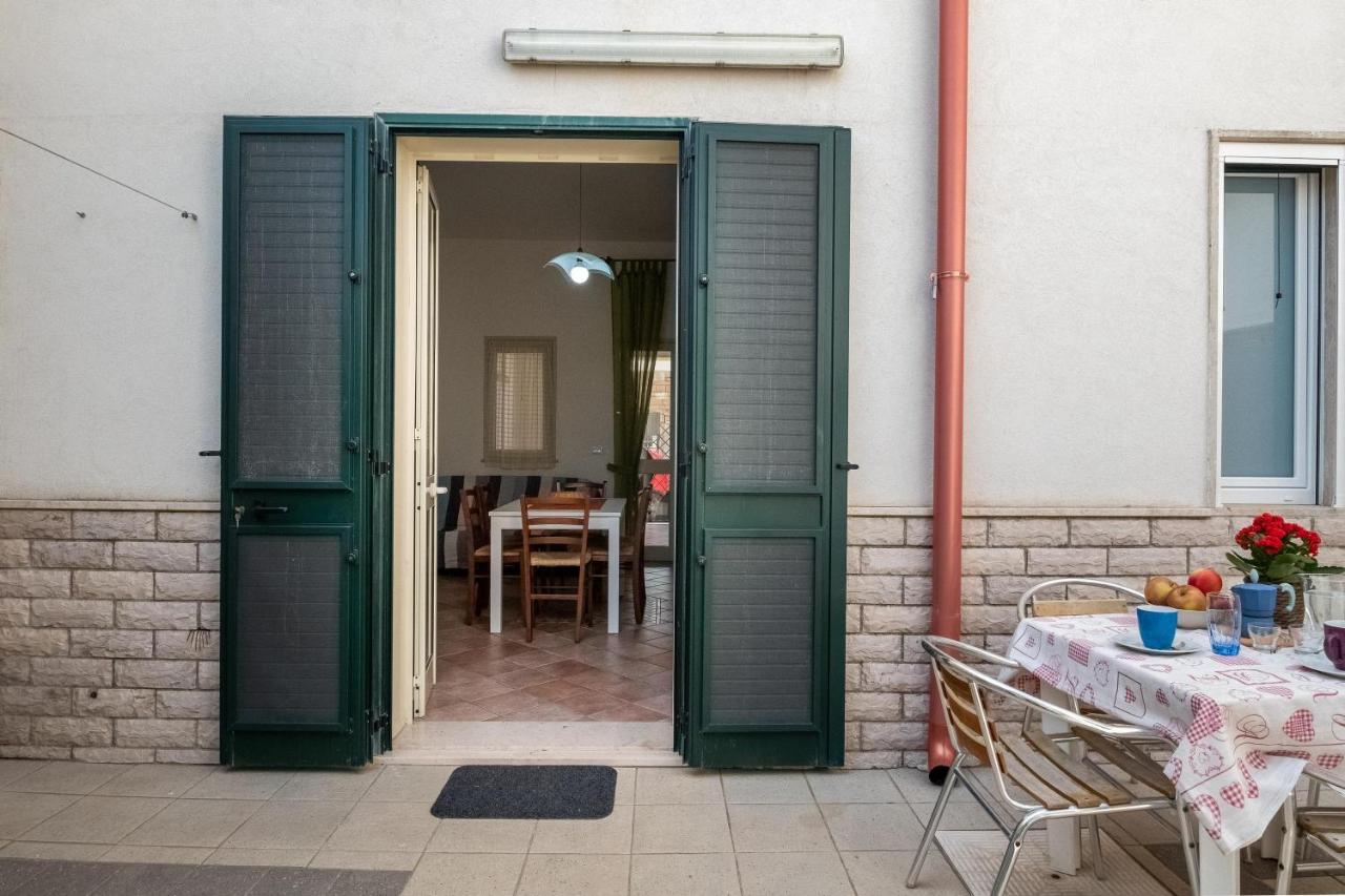 Casa Vacanze Kaloceri 토레 델 로소 외부 사진